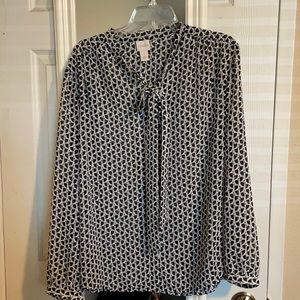Chico’s long sleeve black & white blouse